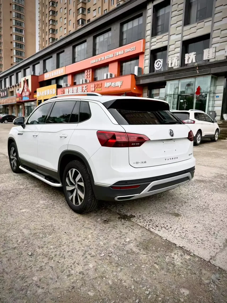 Volkswagen Tayron Tanyue 2021 280TSI 2WD Luxury Smart Edition 2022 — thumbnail 2