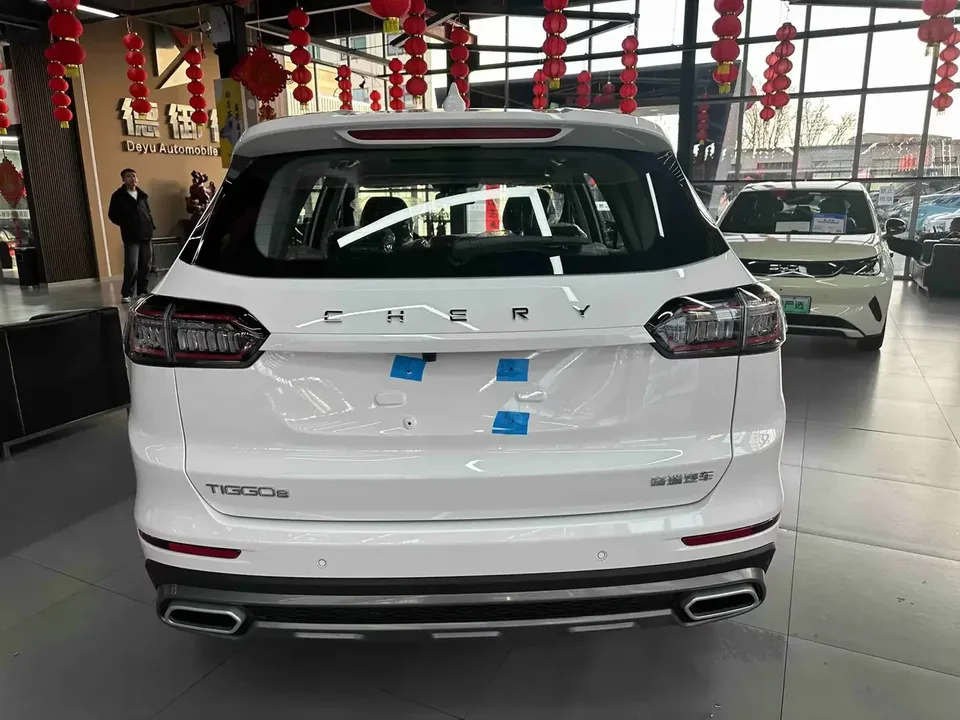 Chery Tiggo 8 Tiggo 8 2025 Excellence Edition 230TCI Automatic Deluxe Edition 2026 — thumbnail 2