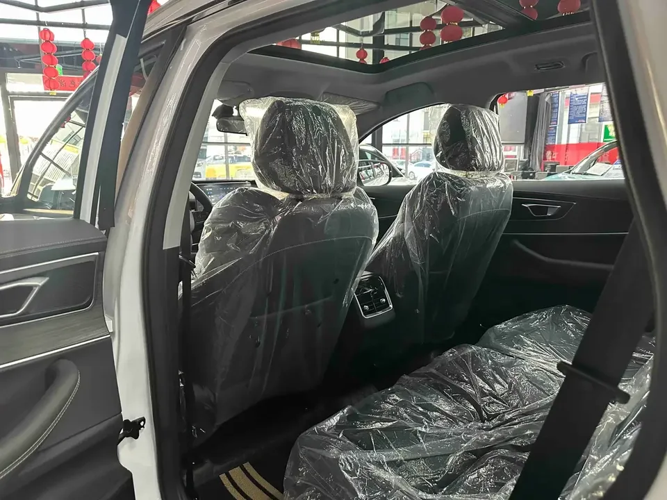 Chery Tiggo 8 Tiggo 8 2025 Excellence Edition 230TCI Automatic Deluxe Edition 2026 — thumbnail 4