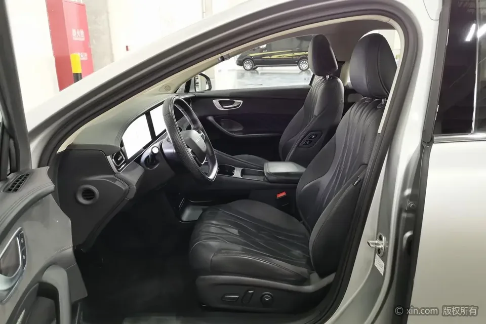 Roewe D7 DMH Roewe D7 DMH 2023 125 Ultimate 2023 — миниатюра 5