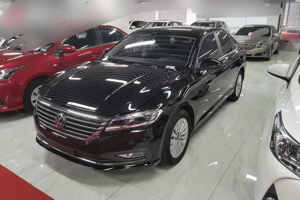 Volkswagen Lavida Lavida 2021 1.5L Automatic Comfort Edition 2022 — photo 1, buy with delivery to Moscow