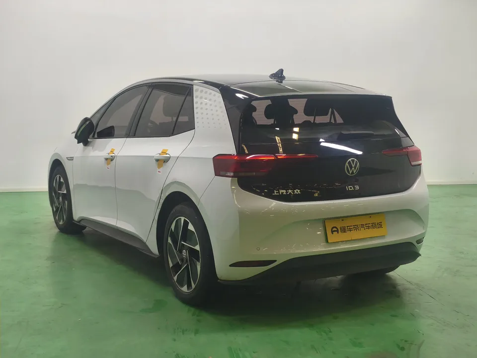 Volkswagen ID.3 Volkswagen ID.3 2023 Upgraded Pure Smart Edition 2023 — thumbnail 2