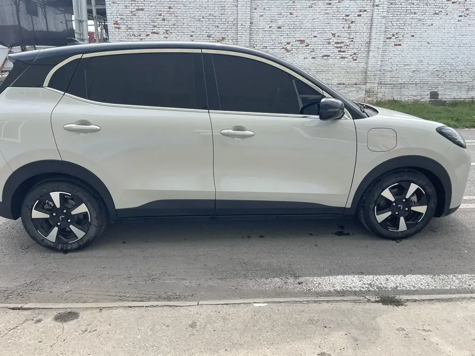 Wuling Bingo PLUS Wuling Bingo PLUS 2024 510km five-seater version 2025 — thumbnail 5