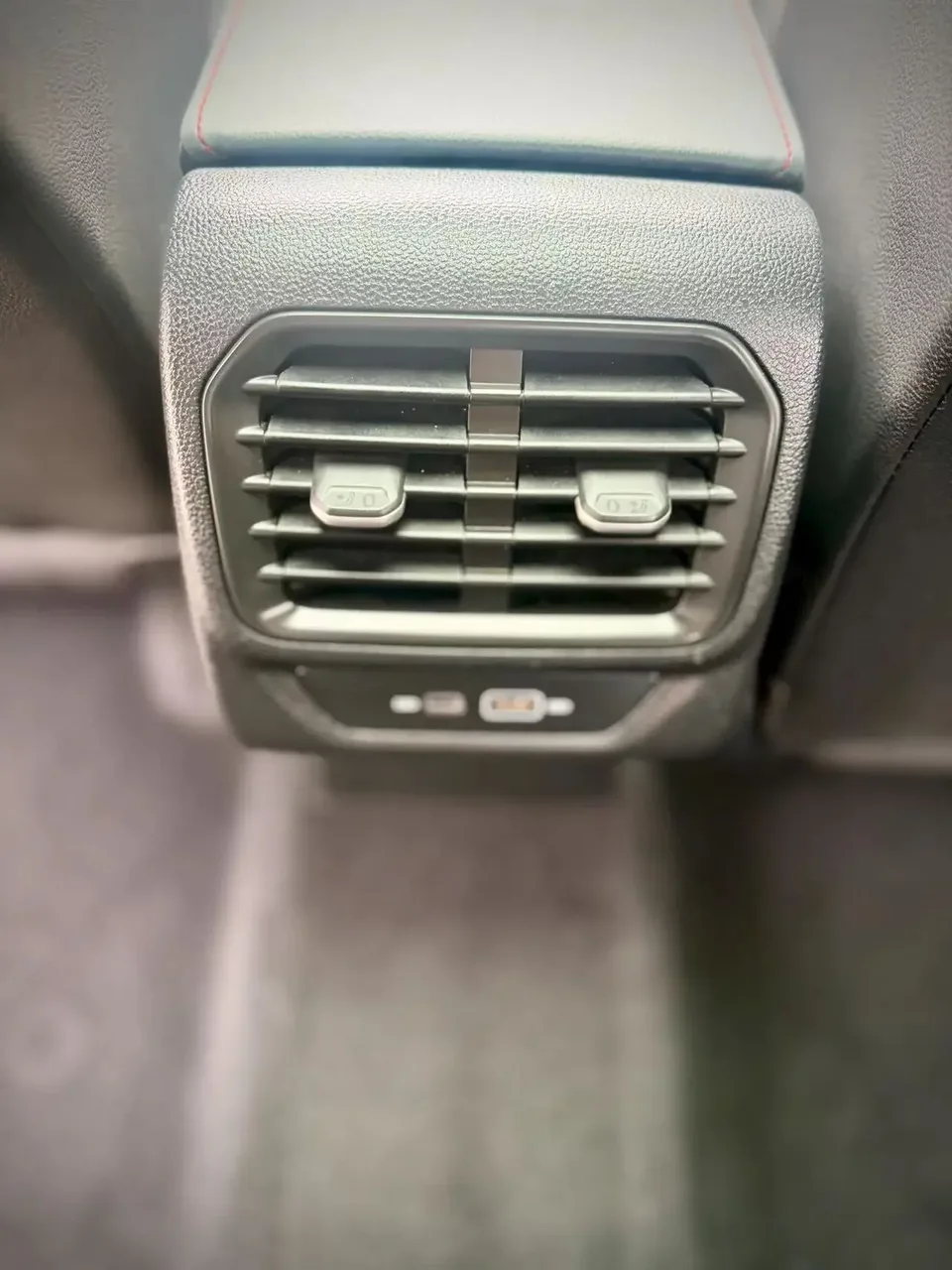 Volkswagen Lamando Lingdu 2022 Lingdu L 280TSI DSG Cool Edition 2023 — thumbnail 4