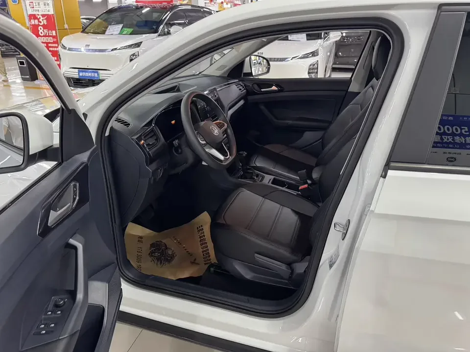 Volkswagen Tharu tuyue 2026 New 1.5L Ruijin Edition 2025 — миниатюра 3