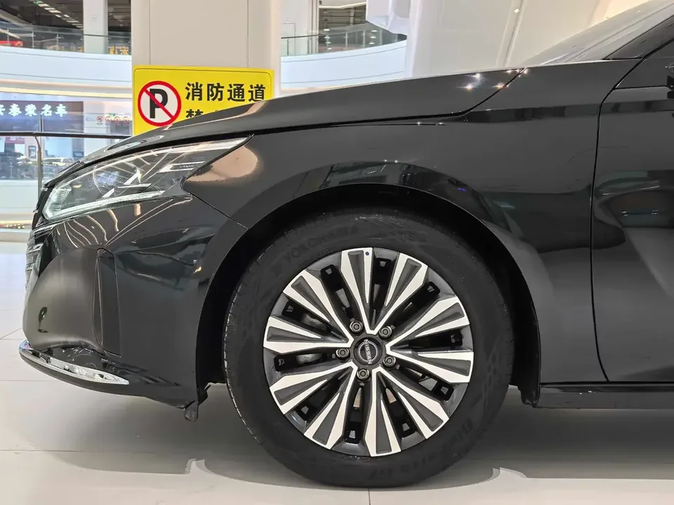 Nissan Altima Sound of nature 2022 2.0L XL-TLS Enjoy Edition 2024 — thumbnail 4