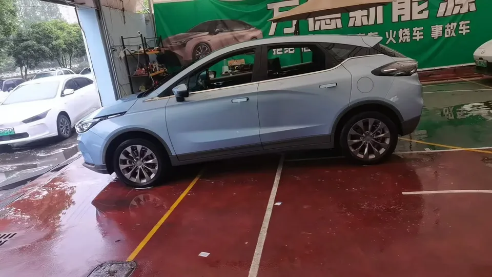Geely Geometry C Geely Geometry C 2022 Blueberry C400 2023 — thumbnail 4