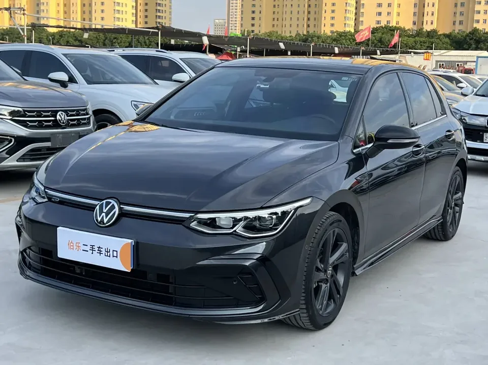 Volkswagen Golf golf 2023 280TSI DSG R-Line Lite 2023 — photo 1, buy with delivery to Moscow