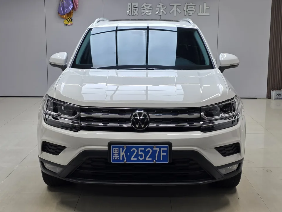 Volkswagen Tharu tuyue 2021 280TSI 2WD Luxury Edition PLUS 2022 — photo 1, buy with delivery to Moscow