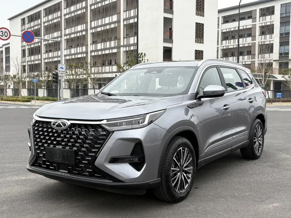 Chery Tiggo 8 Pro Tiggo 8 PRO 2025 290T 2WD Premium Edition 2024 — photo 1, buy with delivery to Moscow