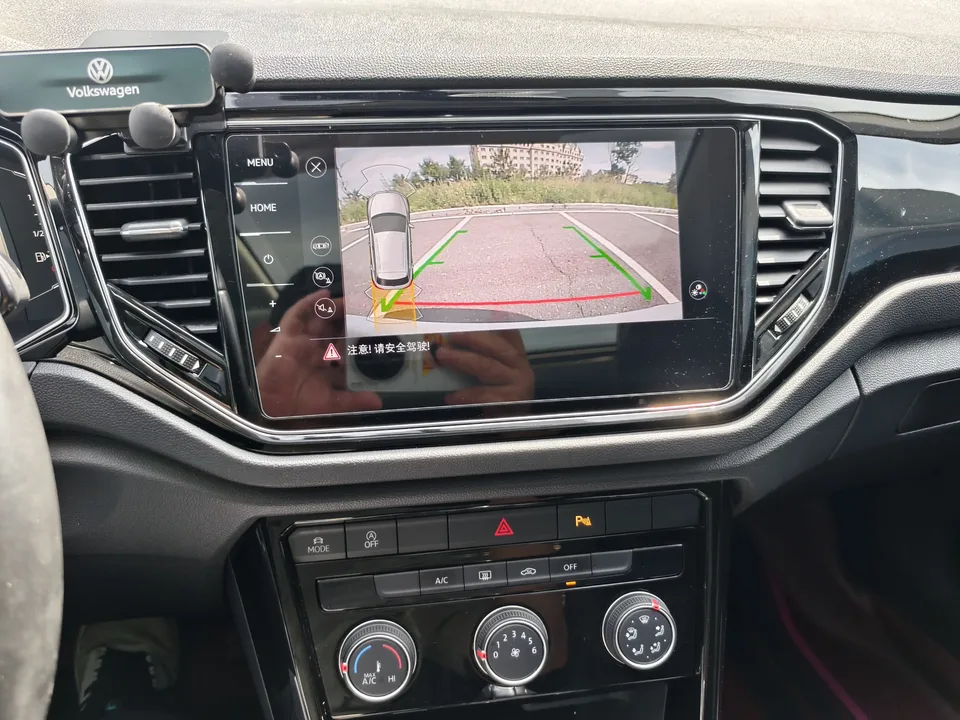 Volkswagen T-Roc TANG 2022 280TSI DSG 2WD Comfort PLUS 2022 — миниатюра 4