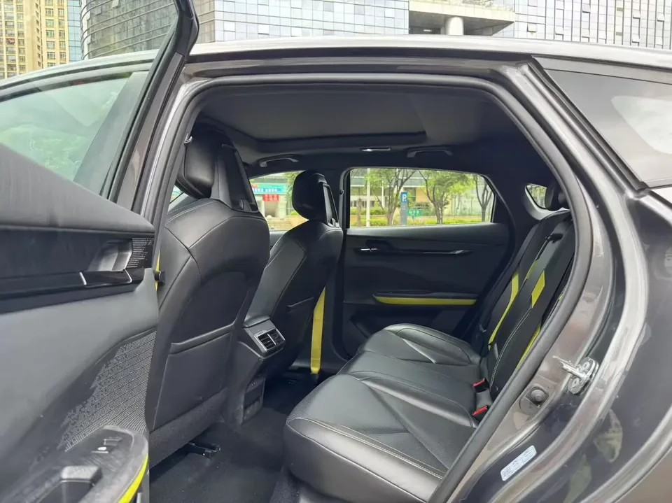 Changan UNI-V Changan UNI-V 2022 1.5T Sports Edition 2023 — thumbnail 3