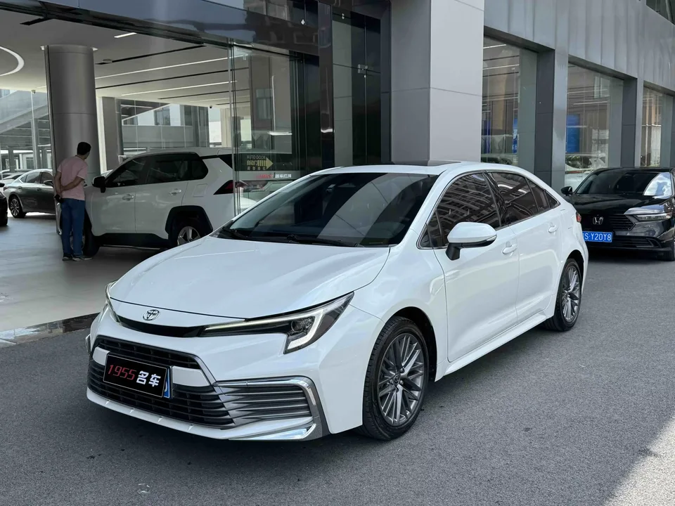 Toyota Levin Ling Shang 2023 2.0L Deluxe Edition 2024 — photo 1, buy with delivery to Moscow