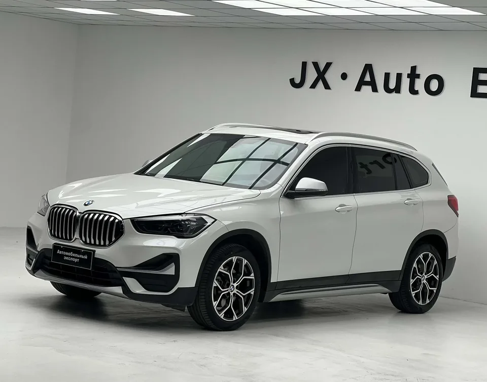 BMW X1 BMW X1 2022 sDrive20Li Fashion 2022 — фото 1, купить с доставкой в Москву