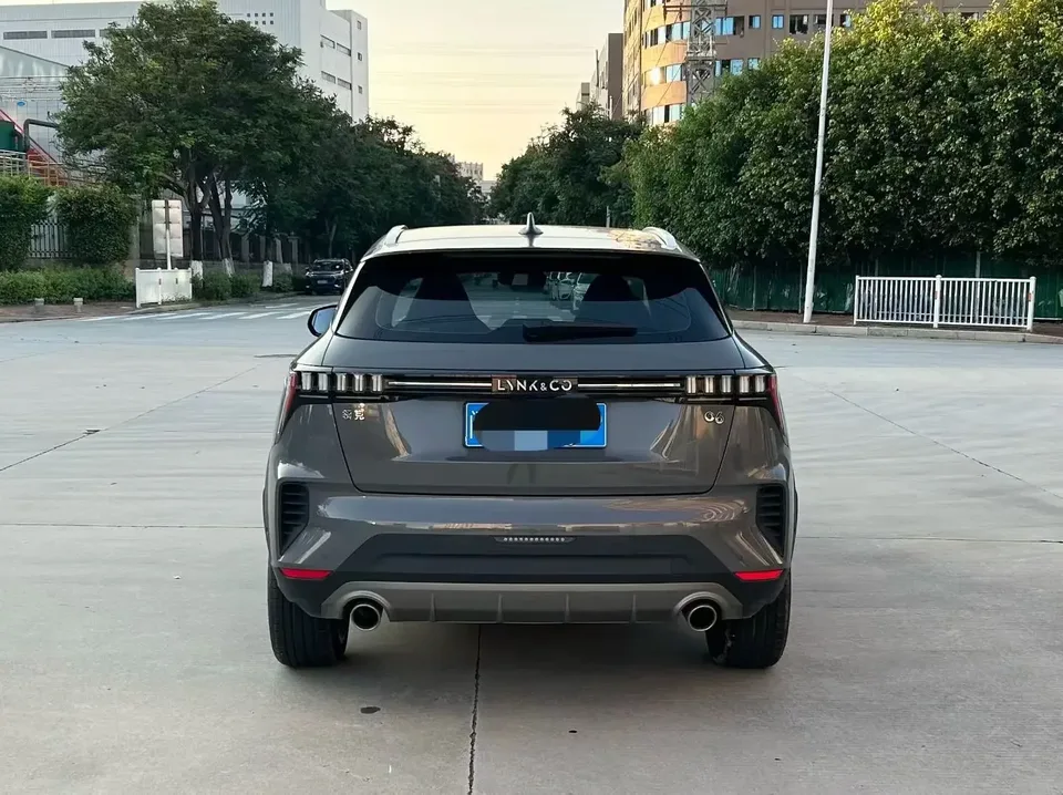 Lynk & Co 06 Lynk & Co 06 2023 Remix 1.5T Hero 2022 — thumbnail 2