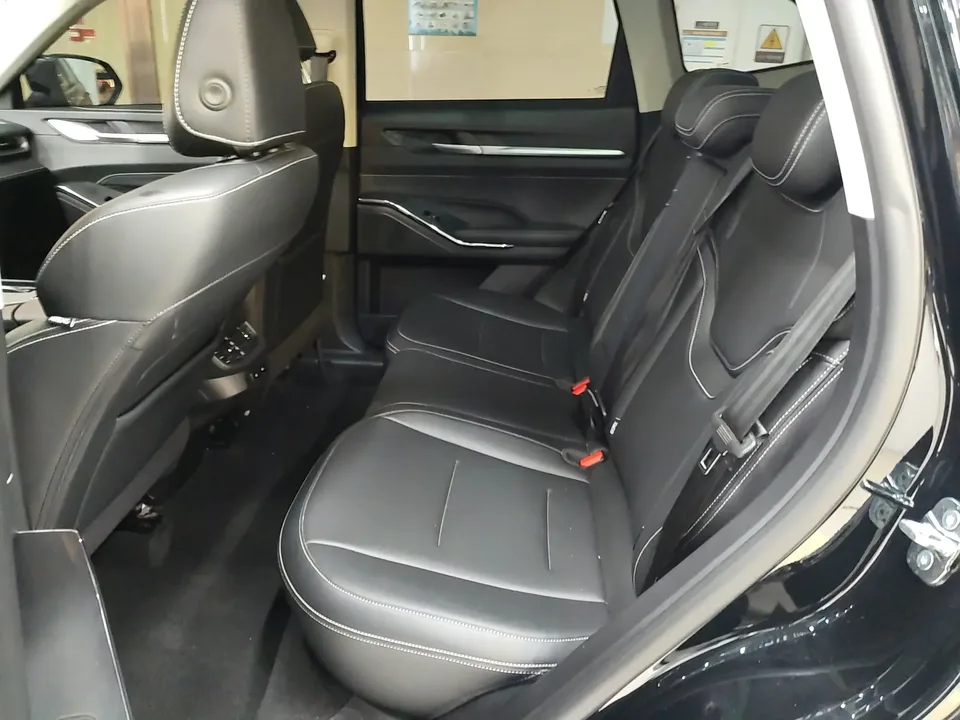 Haval H6 PHEV Haval H6 PHEV 2022 1.5T DHT-PHEV 110km Free Travel Edition 2023 — thumbnail 3