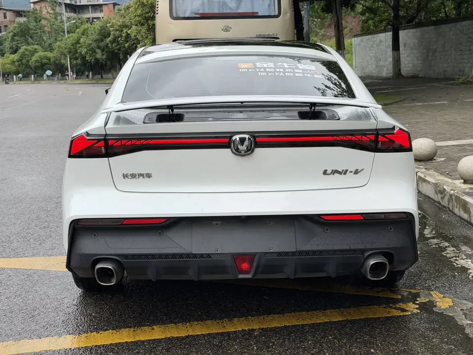 Changan UNI-V Changan UNI-V 2024 1.5T Premium 2024 — thumbnail 4