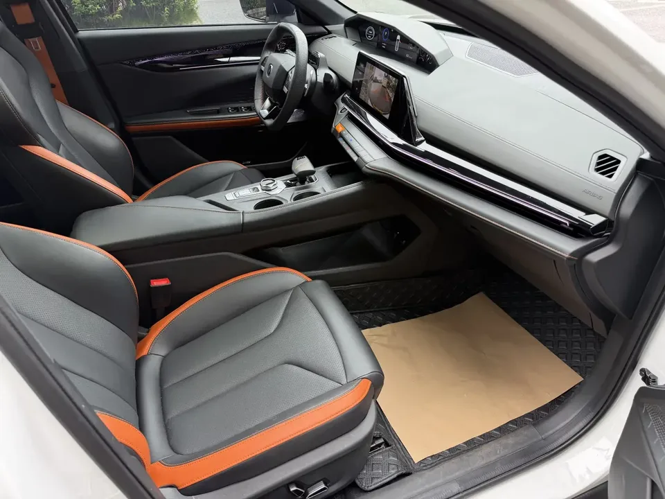 Changan UNI-V Changan UNI-V 2024 1.5T Premium 2024 — thumbnail 5