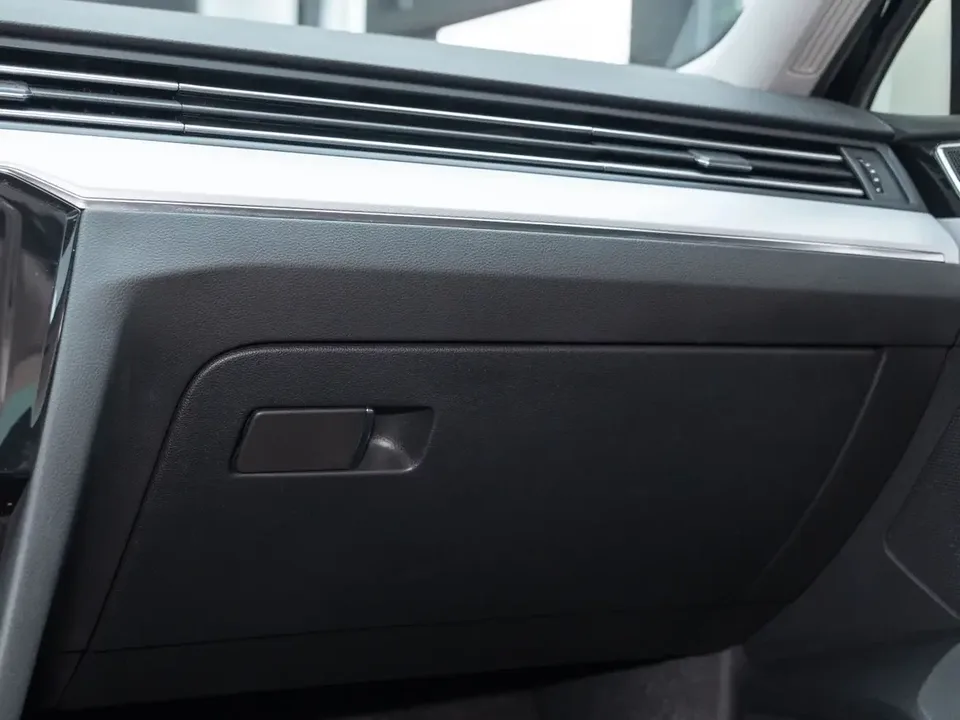 Volkswagen Magotan Magotan 2023 2 millionth anniversary edition 280TSI DSG comfort model 2023 — thumbnail 4