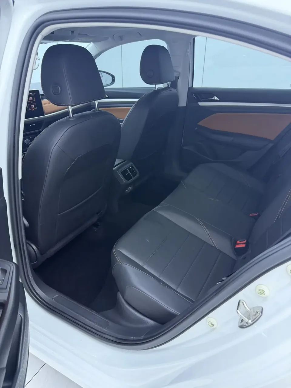 Volkswagen Bora Bora 2023 200TSI DSG Joy Edition 2023 — миниатюра 5