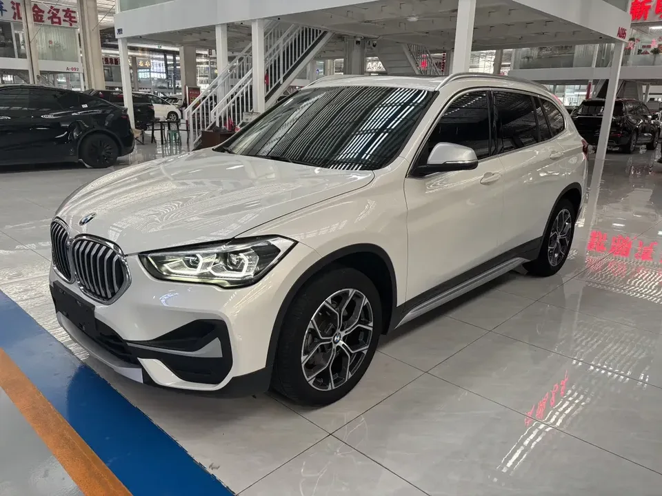 BMW X1 BMW X1 2022 sDrive20Li Fashion 2023 — photo 1, buy with delivery to Moscow