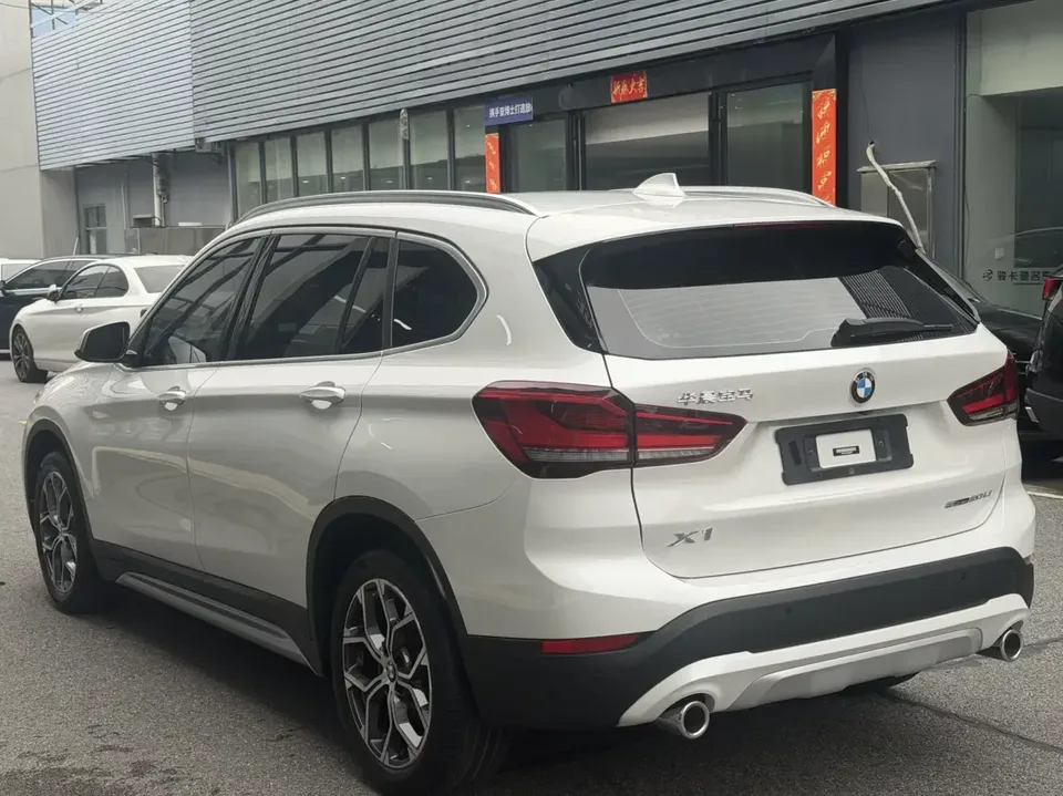 BMW X1 BMW X1 2022 sDrive20Li Premium 2022 — thumbnail 4