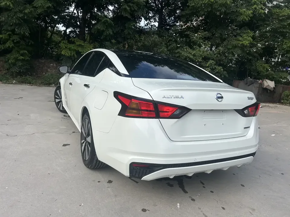 Nissan Altima Sound of nature 2022 2.0L XL-TLS Enjoy Edition 2022 — миниатюра 4