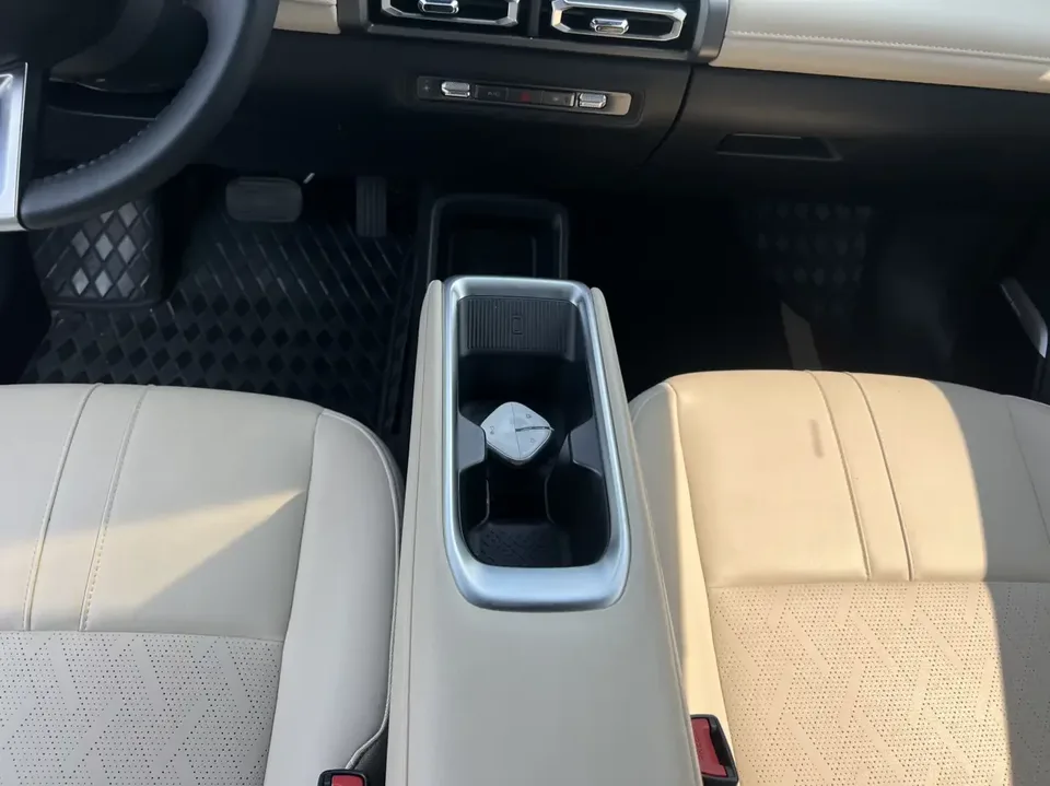 Baojun Yueya Plus Yueya Plus 2024 Smart Edition 2024 — thumbnail 4