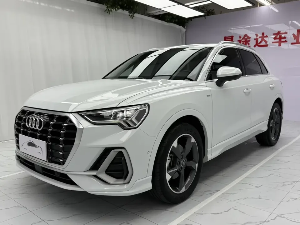 Audi Q3 Audi Q3 2023 35 TFSI Stylish Dynamic 2023 — photo 1, buy with delivery to Moscow