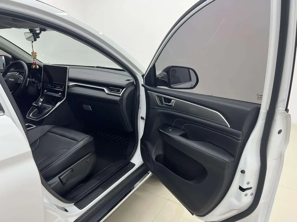 Haval M6 Haval M6 2021 PLUS 1.5T DCT Elite Smart Link 2022 — thumbnail 3