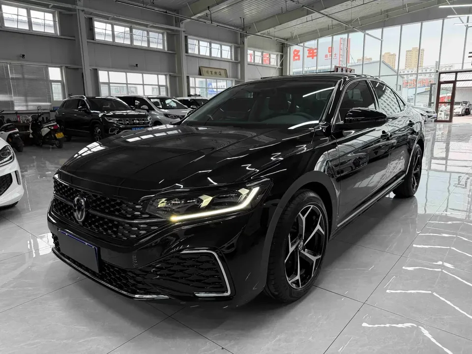 Volkswagen Passat Passat 2024 280TSI Business Edition 2023 — фото 1, купить с доставкой в Москву