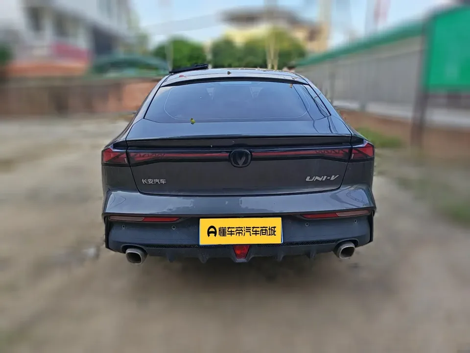 Changan UNI-V Changan UNI-V 2023 1.5T Premium 2023 — thumbnail 2