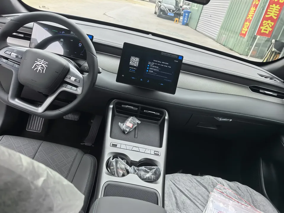 BYD Qin L DM Qin L DM 2026 DM-i 128KM Progressive 2026 — thumbnail 4
