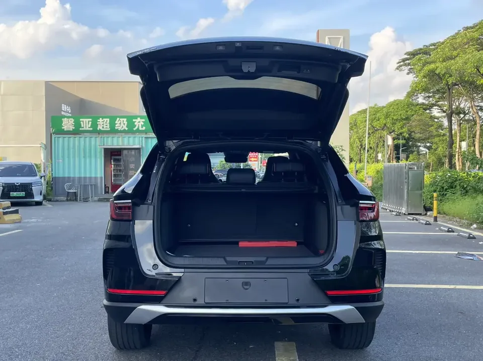 BYD Song PLUS DM Song PLUS DM 2021 DM-i 110KM 2WD Flagship 2022 — thumbnail 3