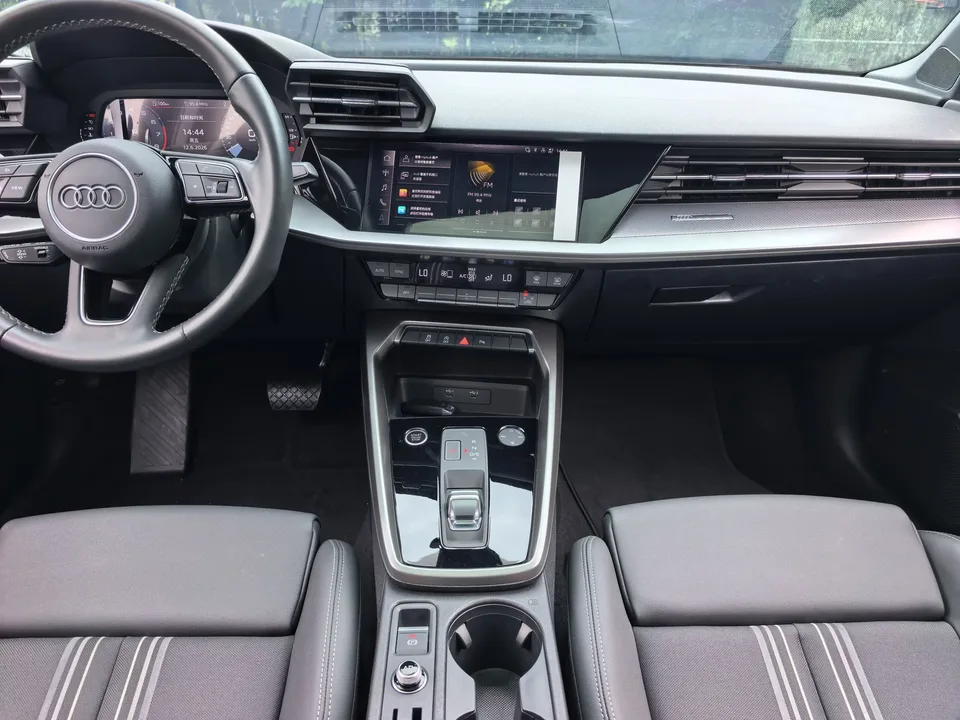 Audi A3 Audi A3 2024 A3L Limousine 35 TFSI Stylish and Elegant 2024 — thumbnail 3