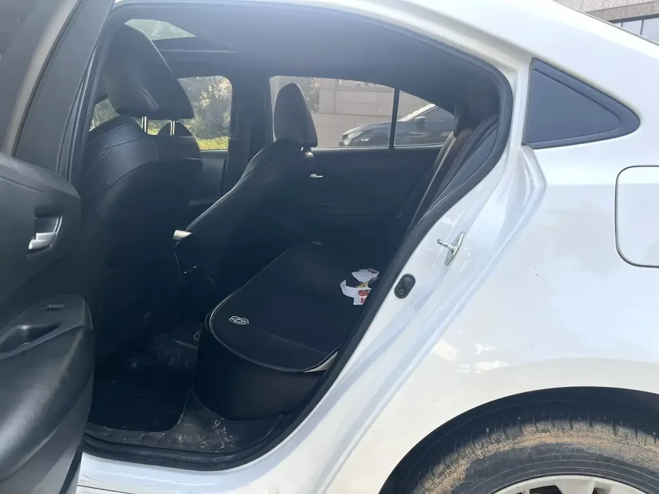 Toyota Levin Lei Ling 2022 185T CVT Deluxe Edition 2022 — thumbnail 3