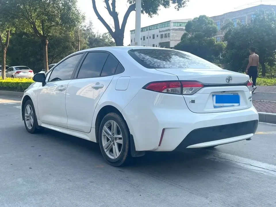 Toyota Levin Lei Ling 2022 185T CVT Deluxe Edition 2022 — thumbnail 4