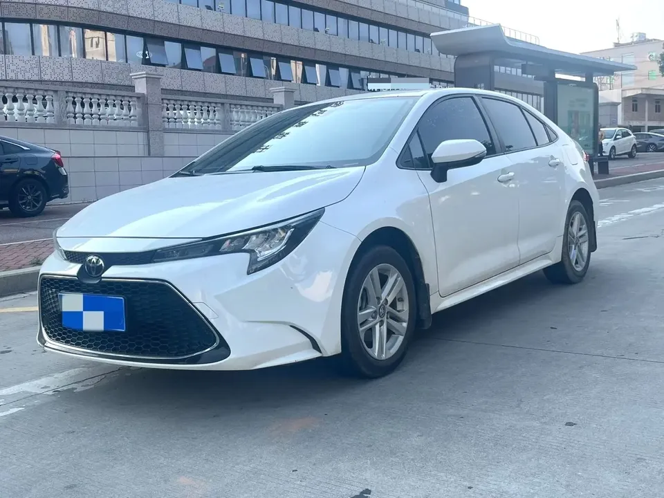 Toyota Levin Lei Ling 2022 185T CVT Deluxe Edition 2022 — photo 1, buy with delivery to Moscow