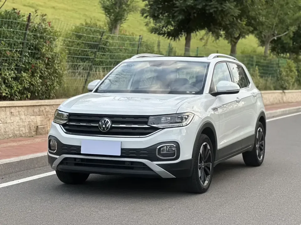 Volkswagen Explore the shadows Explore the shadows 2021 1.5L Automatic Joy-Link Edition 2023 — photo 1, buy with delivery to Moscow