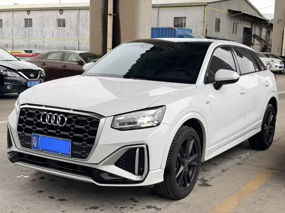 Audi Q2L Audi Q2L 2022 35 TFSI Stylish and Elegant 2022 — photo 1, buy with delivery to Moscow
