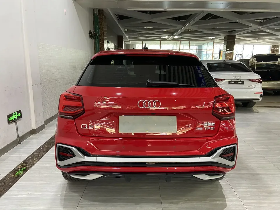 Audi Q2L Audi Q2L 2022 35 TFSI Progressive Dynamic 2022 — thumbnail 2