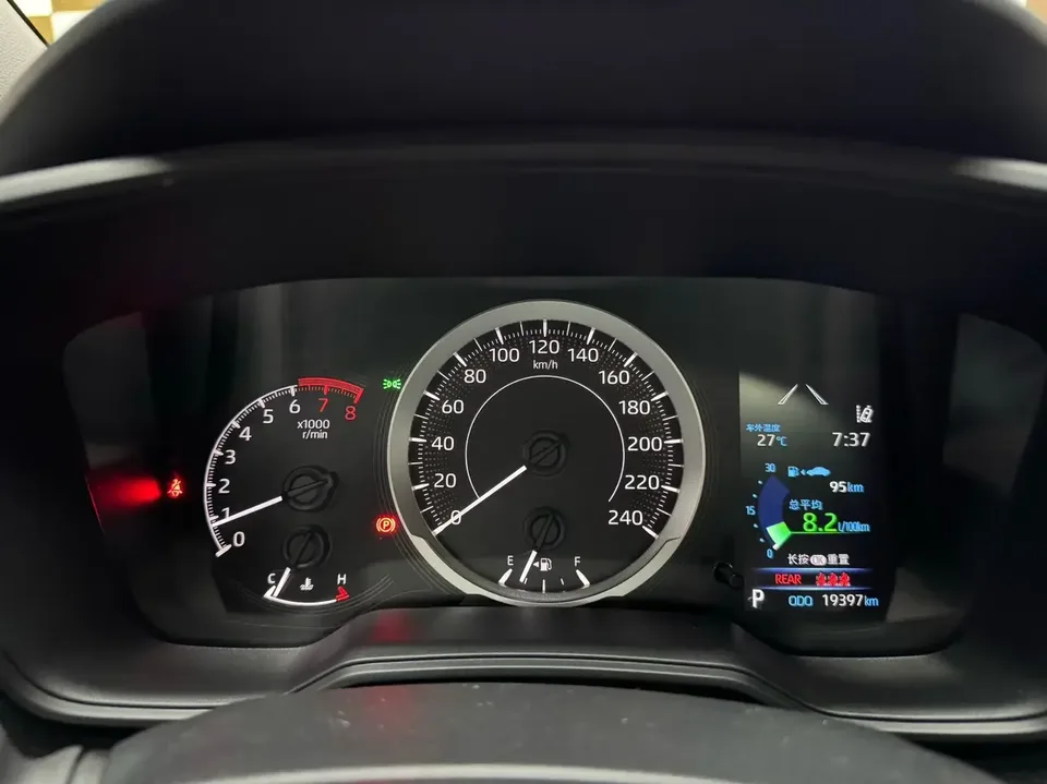 Toyota Levin Lei Ling 2023 185T Sports Edition 2023 — thumbnail 5