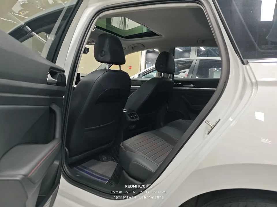 Volkswagen Lavida Lavida 2023 200TSI DSG Starry Sky Edition 2022 — thumbnail 3