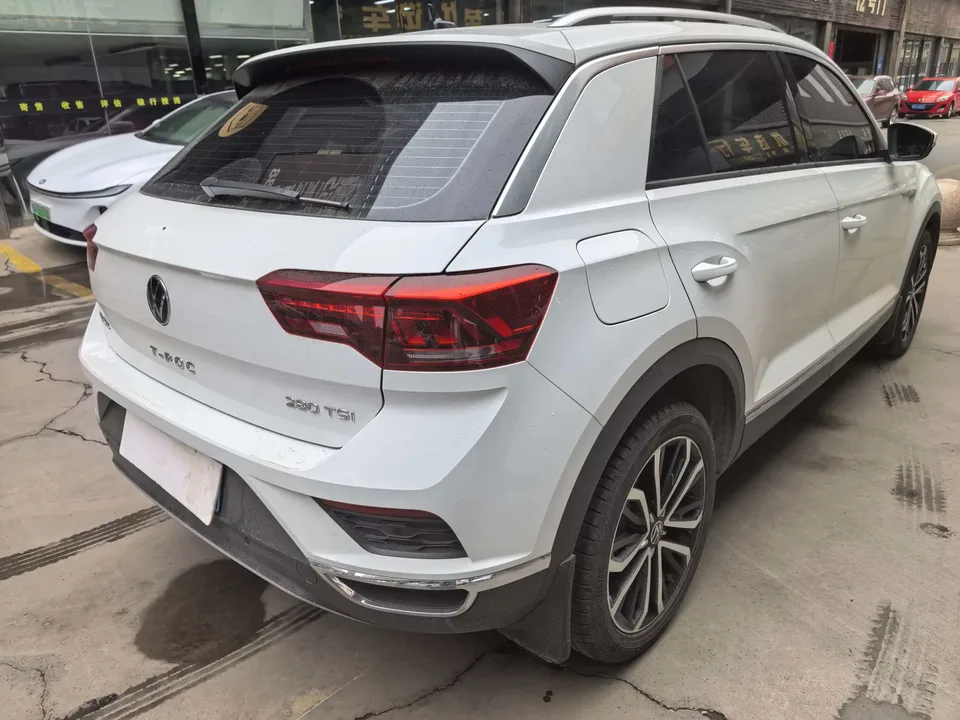 Volkswagen T-Roc TANG 2022 280TSI DSG 2WD Comfort PLUS 2023 — thumbnail 2