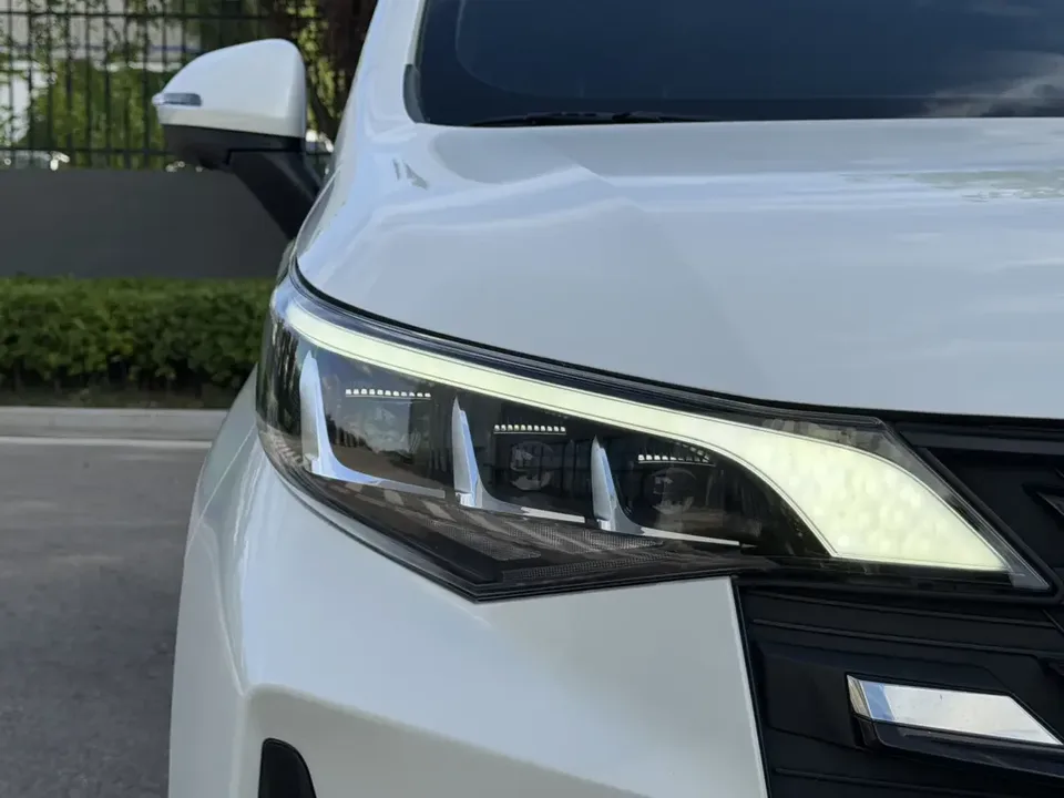 GAC Trumpchi M6 Trumpchi M6 2021 270T Automatic Deluxe Edition 7 Seaters 2022 — thumbnail 3