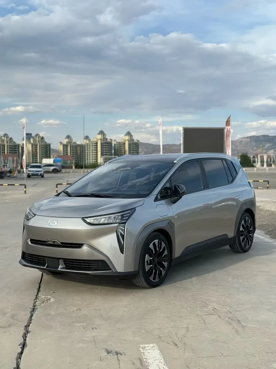 AION Y AION Y 2022 70 Technology Edition Lithium Iron Phosphate 2022 — фото 1, купить с доставкой в Москву