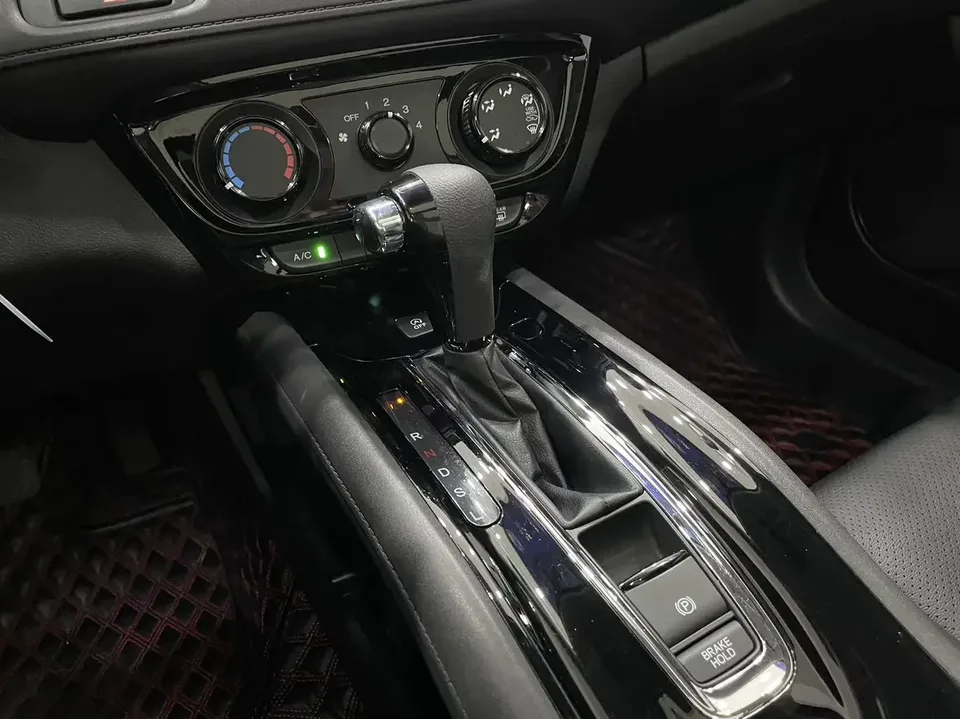 Honda VEZEL Binzhi 2020 1.5L CVT Elite Edition 2022 — thumbnail 4