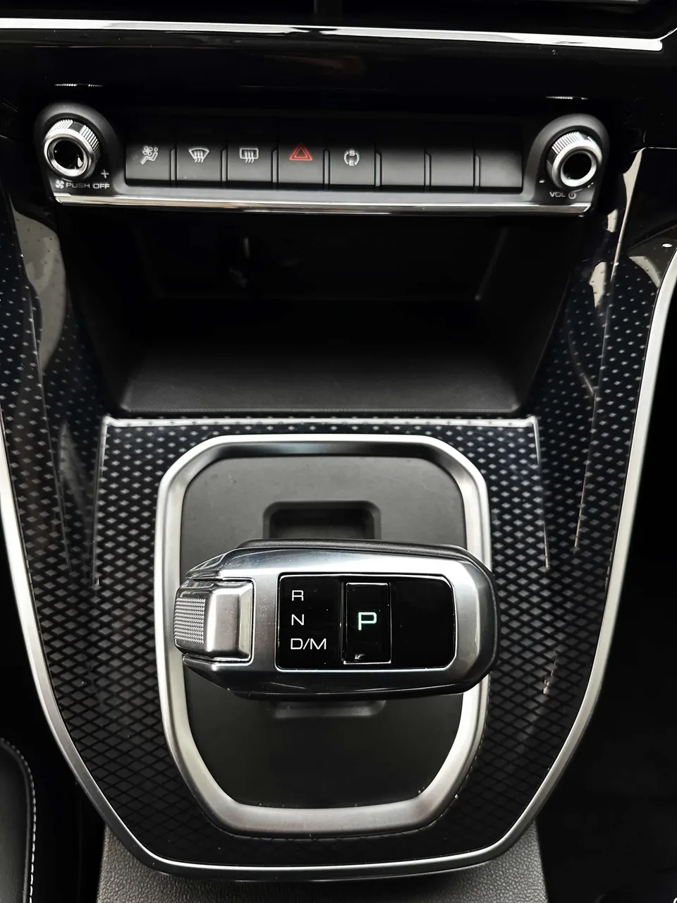 Haval M6 Haval M6 2021 PLUS 1.5T DCT Luxury Intelligent Connection 2023 — thumbnail 3