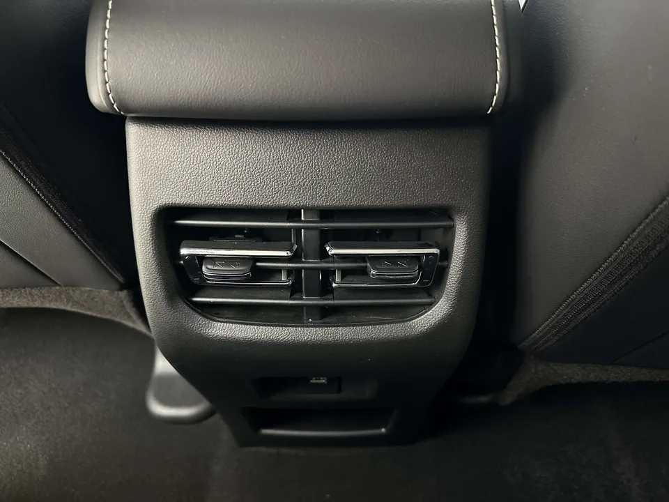 Haval M6 Haval M6 2021 PLUS 1.5T DCT Luxury Intelligent Connection 2023 — thumbnail 4