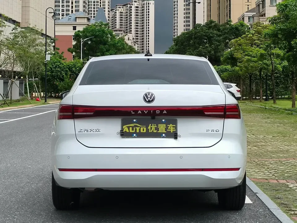 Volkswagen Lavida Lavida 2026 Pro 1.5L Starry Sky Six Million Edition 2026 — миниатюра 4